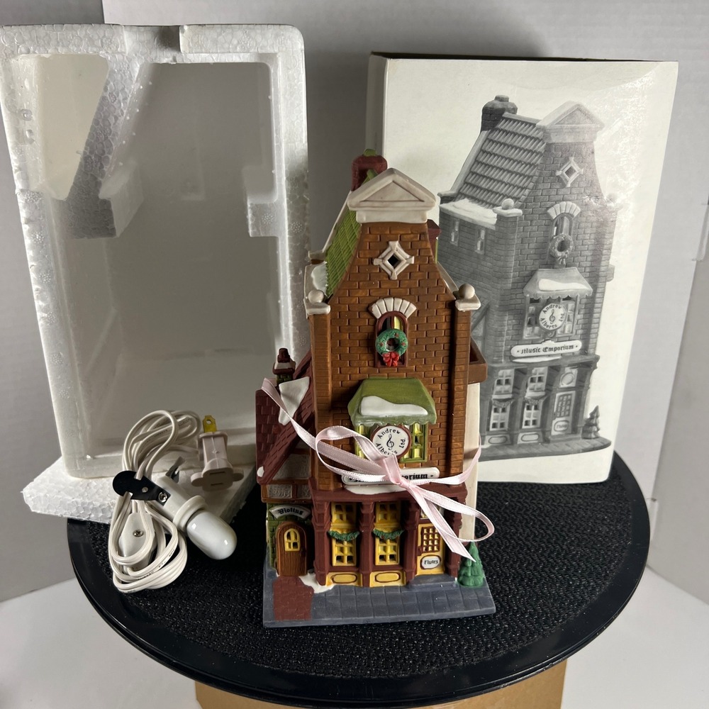 Dept 56 Christmas in the City Music Emporium 1992 Lighted Building 5543-3